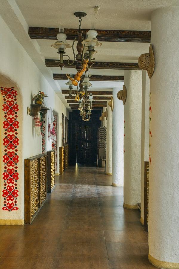 Stary Melnik Hotel Алматы Экстерьер фото