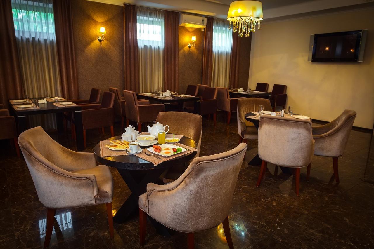 Stary Melnik Hotel Алматы Экстерьер фото
