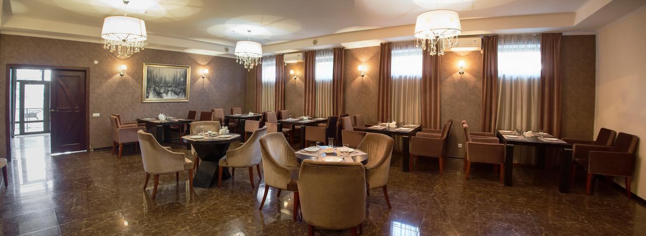 Stary Melnik Hotel Алматы Экстерьер фото